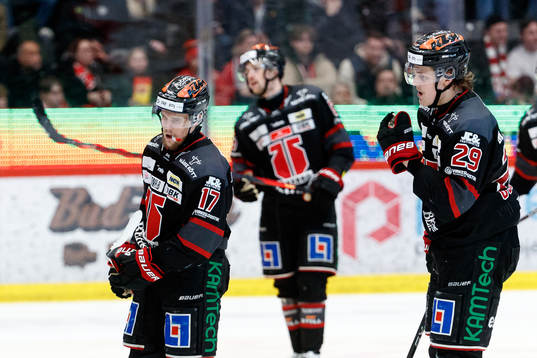 Örebros William Wikman och Milton Oscarson deppar