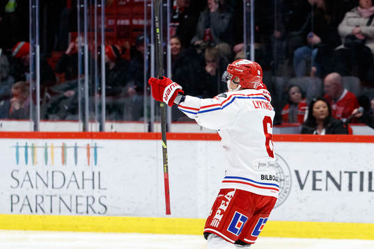 Timrås Joonas Lyytinen jublar