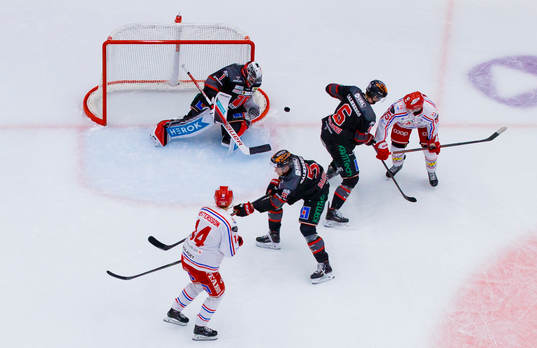 Örebros målvakt Jhonas Enroth, Filip Berglund, Gustav