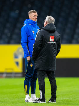 Goalkeeper Robin Olsen and Head coach Janne Andersson of