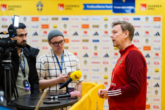 Assistant coach Peter Wettergren of the Swedish national