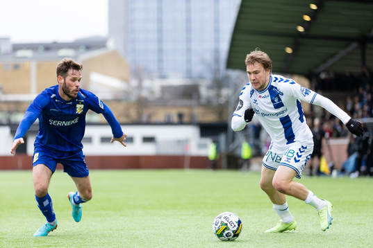 IFK Göteborgs Emil Salomonsson och Sarpsborg 08s Simon