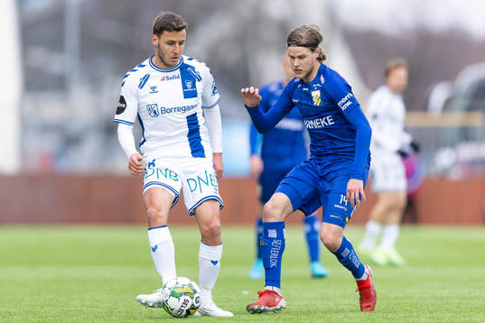 Sarpsborg 08s Jeppe Andersen och IFK Göteborgs Gustaf