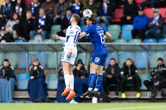 Sarpsborg 08s Ramon Lundqvist och IFK Göteborgs Gustav