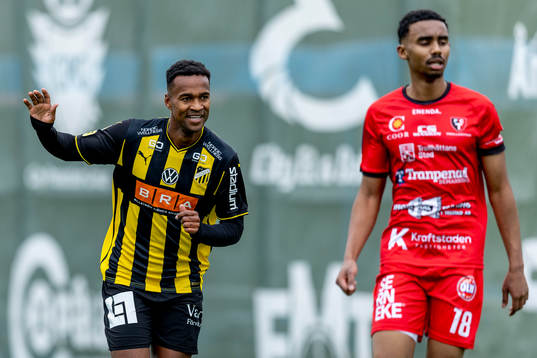 Häckens Ola Kamara och Trollhättans Liiban Abdirahman