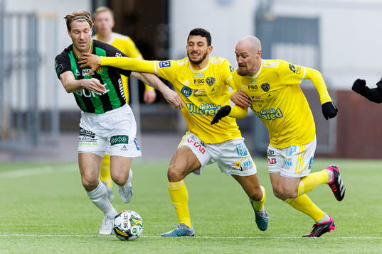 GAIS August Wängberg och Falkenbergs Leonardo Farah Shahin