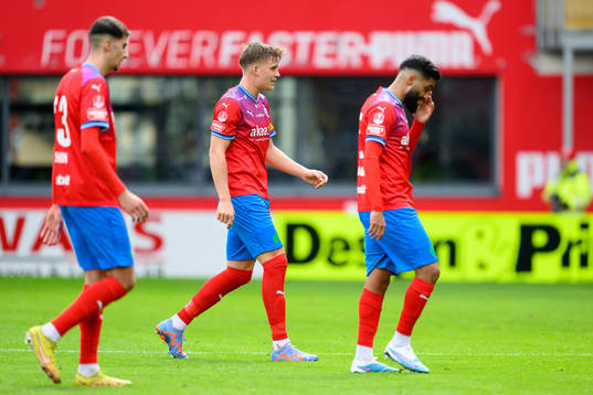 Helsingborgs Casper Widell och Amin Al Hamawi  deppar
