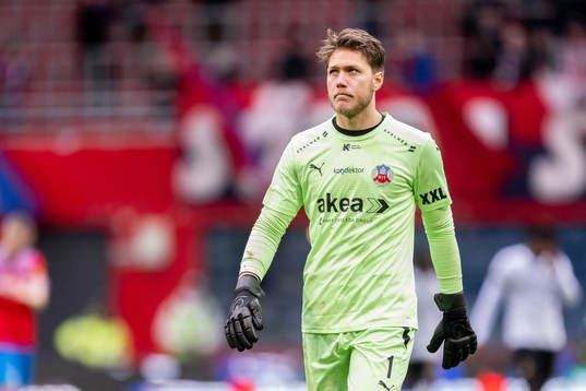 Helsingborgs målvakt Kalle Joelsson deppar