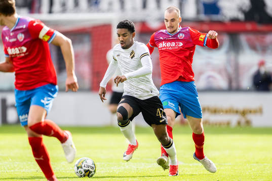 AIKs Alexander Fesshaie och Helsingborgs Adam Hellborg