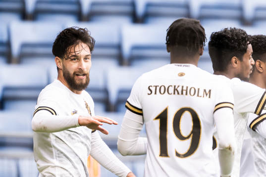 AIKs Elias Durmaz jublar vid 0-3 målet