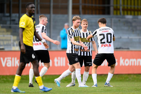Landskronas Adam Egnell jublar