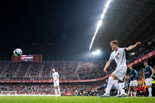 Martin Ødegaard of Norway takes a corner kick