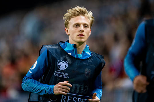 Mats Møller Dæhli of Norway warms up