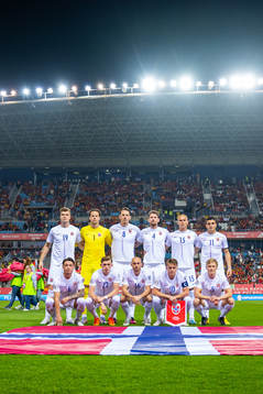 The starting eleven of Norway pose for a photo