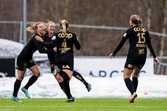 Nora Eide Lie of Brann celebrates