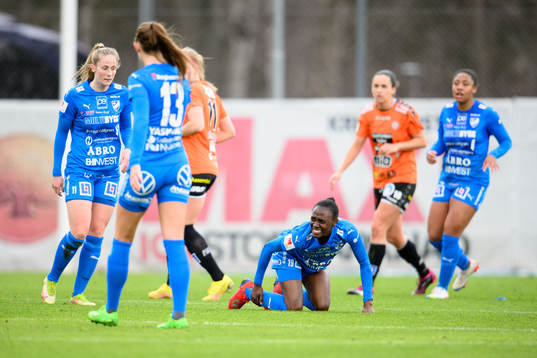 Kalmars Violah Nambi har ont