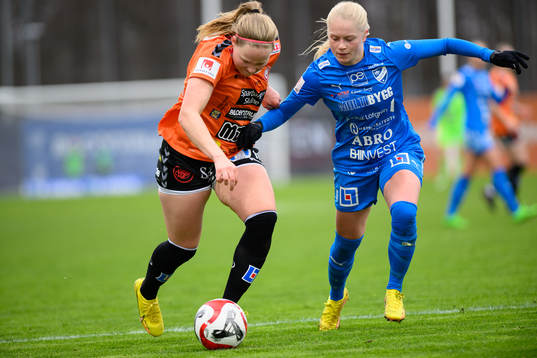 Kristianstads Hlin Eiriksdottir och Kalmars Charléne