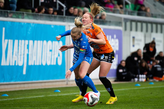Kristianstads Hlin Eiriksdottir trycker bort Kalmars Amanda