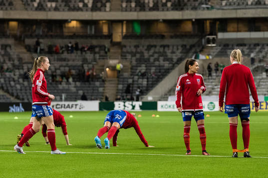 Vittsjös spelare värmer upp
