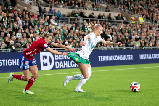 Vittsjös Charlotte Grant och Hammarbys Adelina Engman