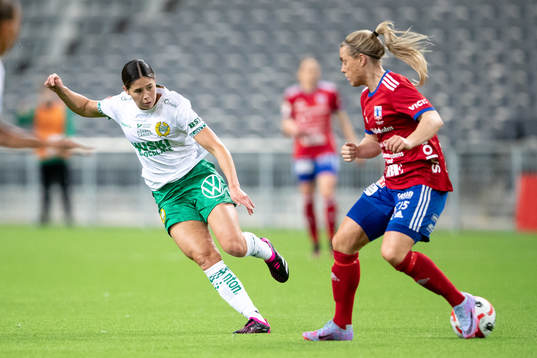 Hammarbys Kyra Cooney-Cross och Vittsjös Nellie Persson