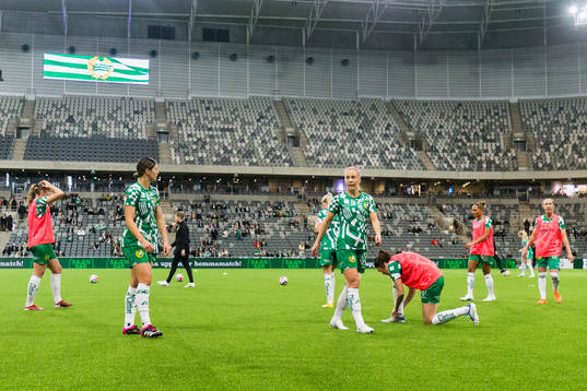 Hammarbys spelare värmer upp