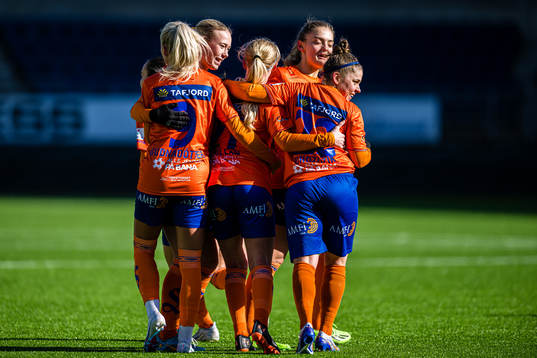 Caylon Mason Mcmillan of AaFK Fortuna celebrates