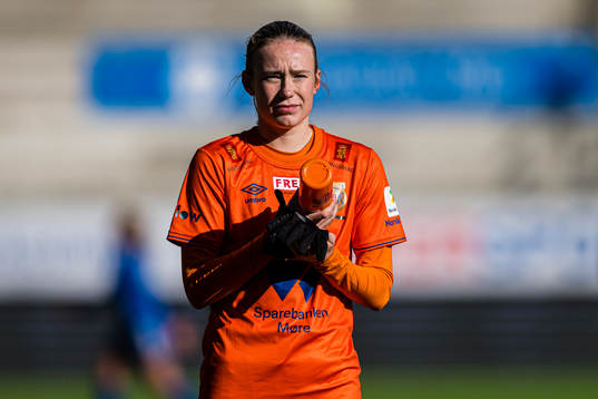 Helle Olsen Rindal of AaFK Fortuna looks dejected