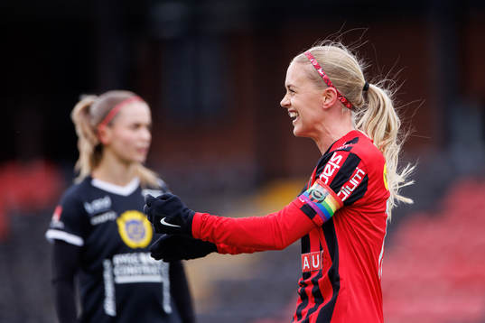Brommapojkarnas Elsa Karlsson jublar
