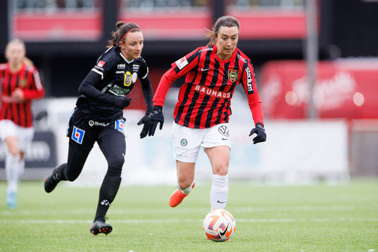 IK Uppsalas Taryn Ries och Brommapojkarnas Fanny Hjelm