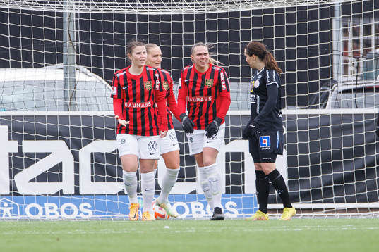 Brommapojkarnas Frida Boriero, Klara Andrup och Frida
