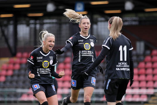 IK Uppsalas Johanna Renmark jublar