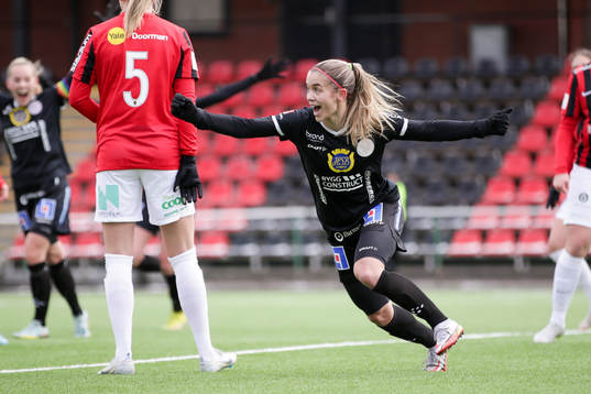 IK Uppsalas Johanna Renmark jublar