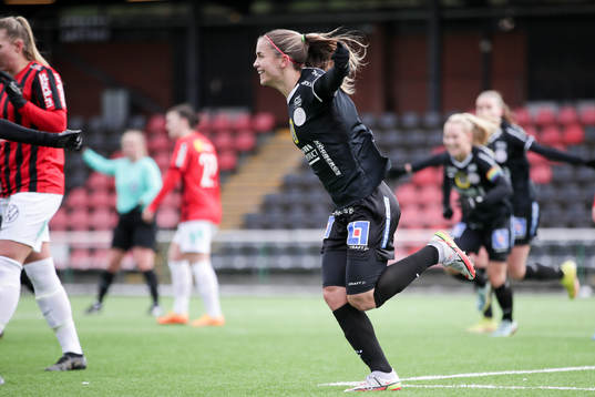 IK Uppsalas Johanna Renmark jublar