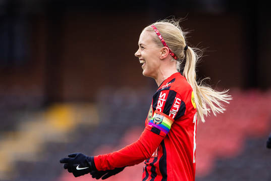 Brommapojkarnas Elsa Karlsson jublar
