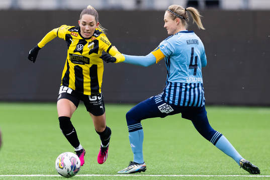 Häckens Elin Rubensson och Djurgårdens Sanna Kullberg