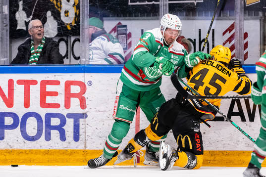 Rögles Michael Kapla och Skellefteås Oscar Möller