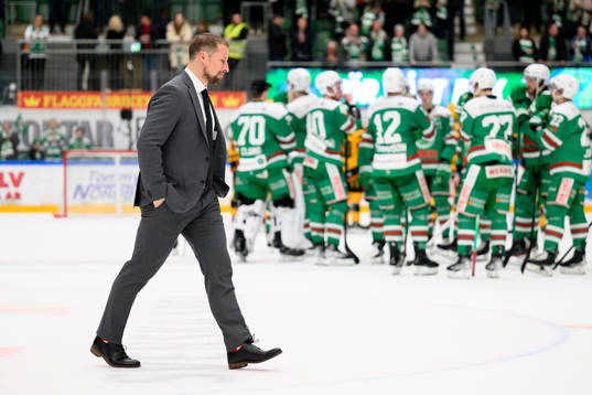 Rögles tränare Cam Abbott deppar