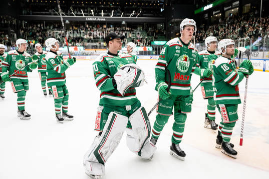 Rögles målvakt Calle Clang, Adam Edström och Valtteri