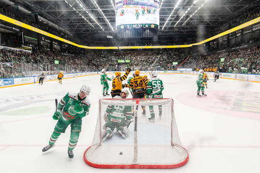 Bläddra bland fler bilder av Ishockey, SHL, Kvartsfinal 6, Rögle - Skellefteå
