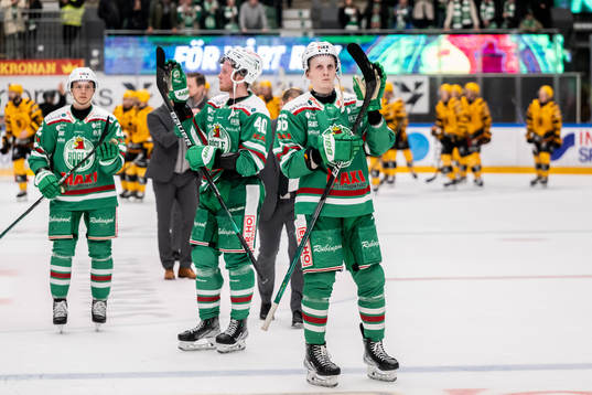 Rögles Oskar Stål-Lyrenäs och Adam Engström deppar
