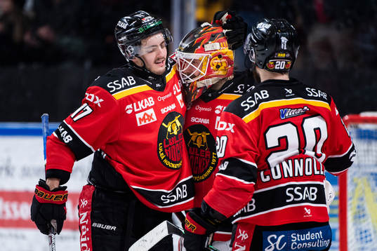 Luleås Isac Brännström och målvakt Joel Lassinantti