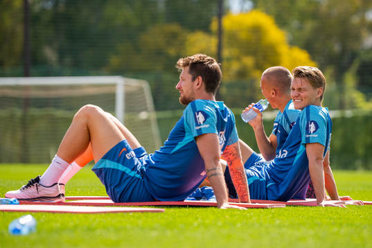 Stefan Strandberg and Martin Ødegaard of the Norwegian