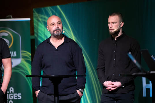 Utsiktens tränare Bosko Orovic och spelaren Alexander