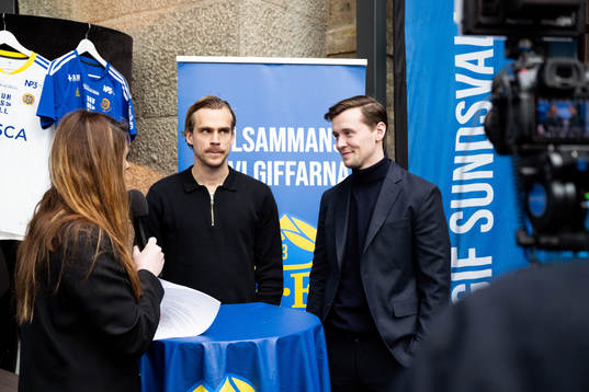 Sundsvalls Pontus Engblom och tränare Douglas Jakobsen