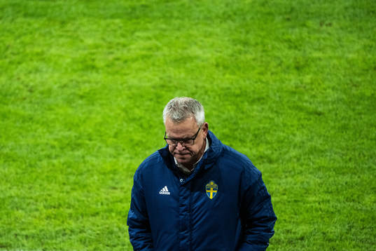 Head coach Janne Andersson of Sweden looks dejected