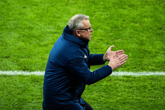 Head coach Janne Andersson of Sweden reacts