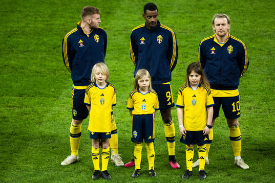 Dejan Kulusevski, Alexander Isak and Emil Forsberg of Sweden