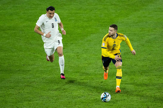 Renat Dadashov of Azerbaijan and Gabriel Gudmundsson of