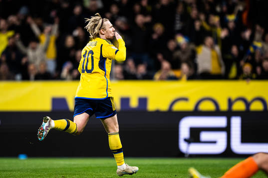 Emil Forsberg of Sweden celebrates scoring 1-0